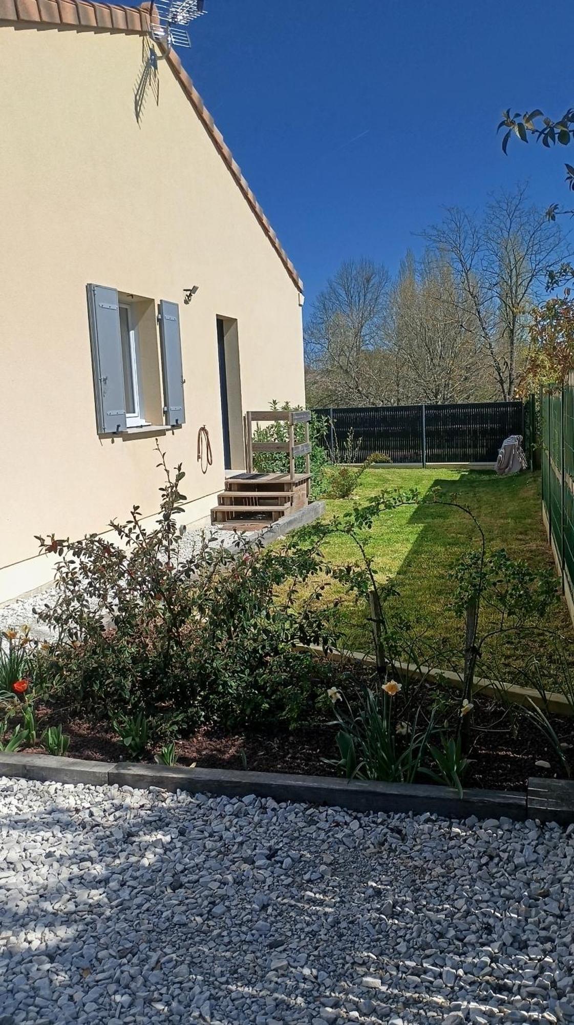 Meuble De Tourisme Classe 3 Etoiles Le Ptit Coin De Soleil - Saint Ciers D'Abzac エクステリア 写真