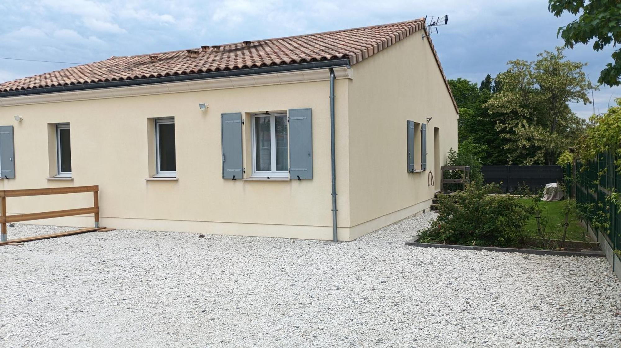 Meuble De Tourisme Classe 3 Etoiles Le Ptit Coin De Soleil - Saint Ciers D'Abzac エクステリア 写真